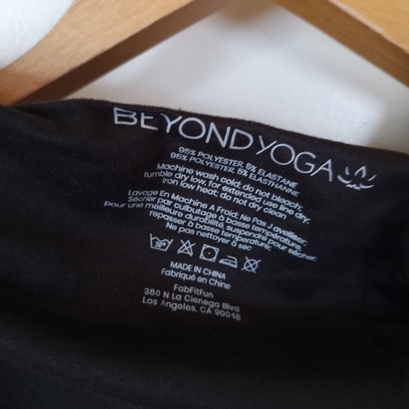 Beyond Yoga Infiniti scarf - Picture 3 of 4